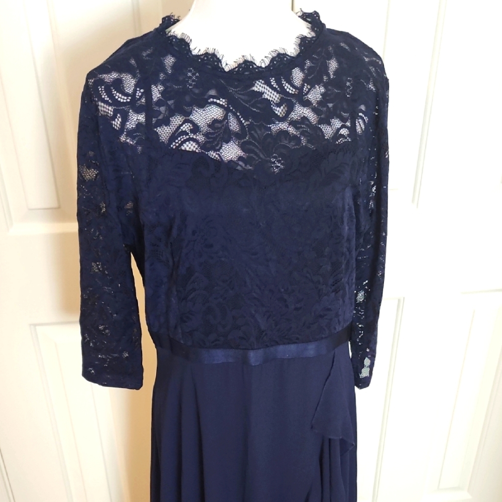 Elegant Navy Lace Dress